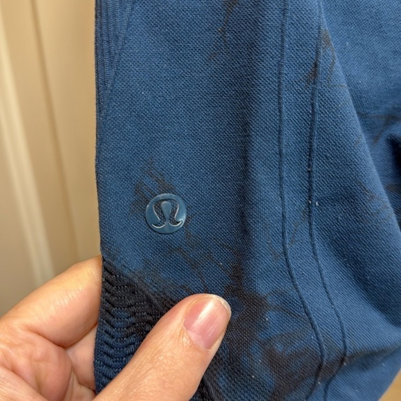 Lululemon Flow and Go Crop Alberta Lake / Black size 2 - Picture 4 of 8